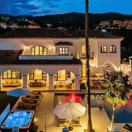 Andalusian Style With Private Pool & Jacuzzi *